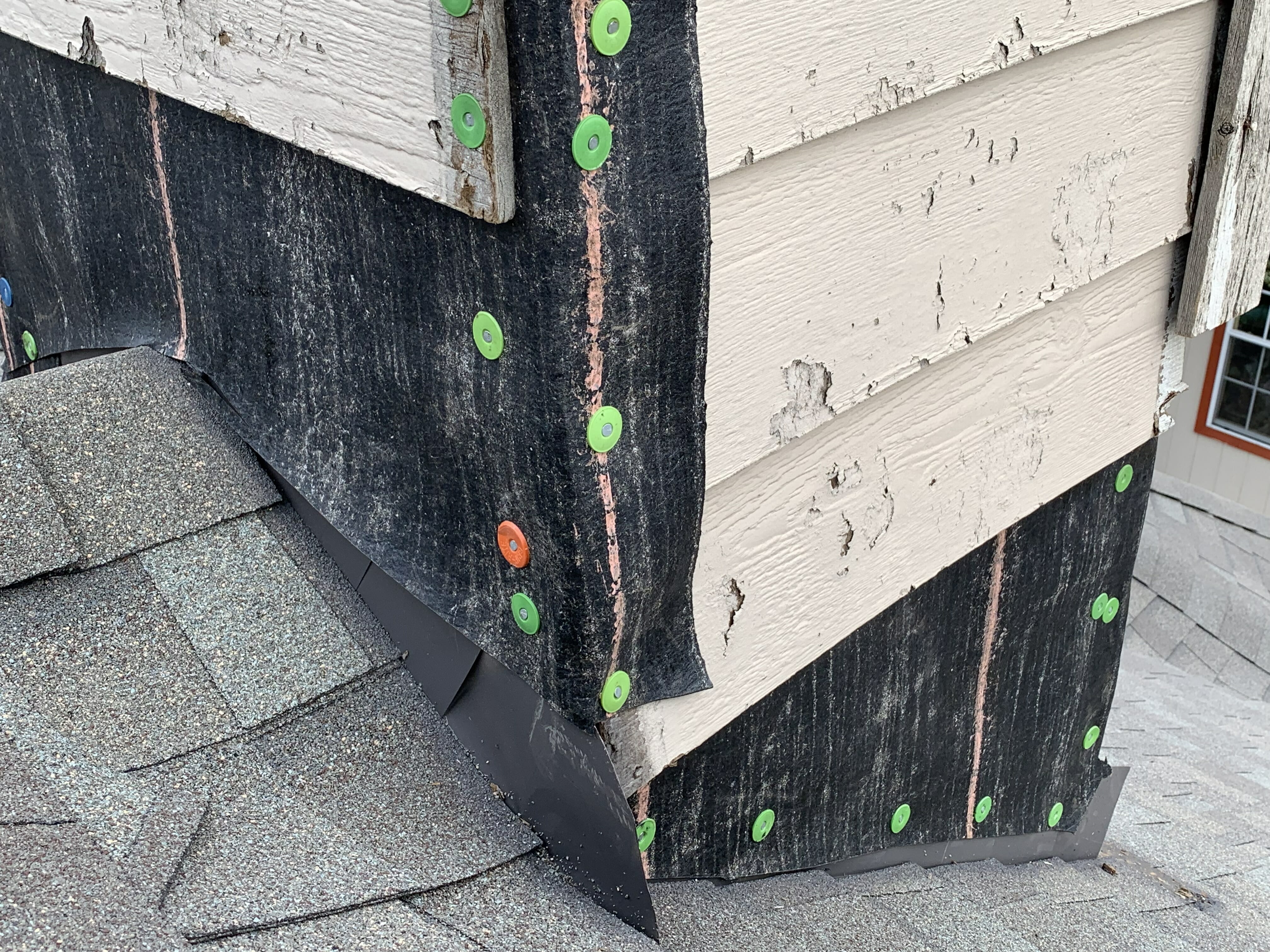 CHIMNEY FLASHING'S DONE RIGHT