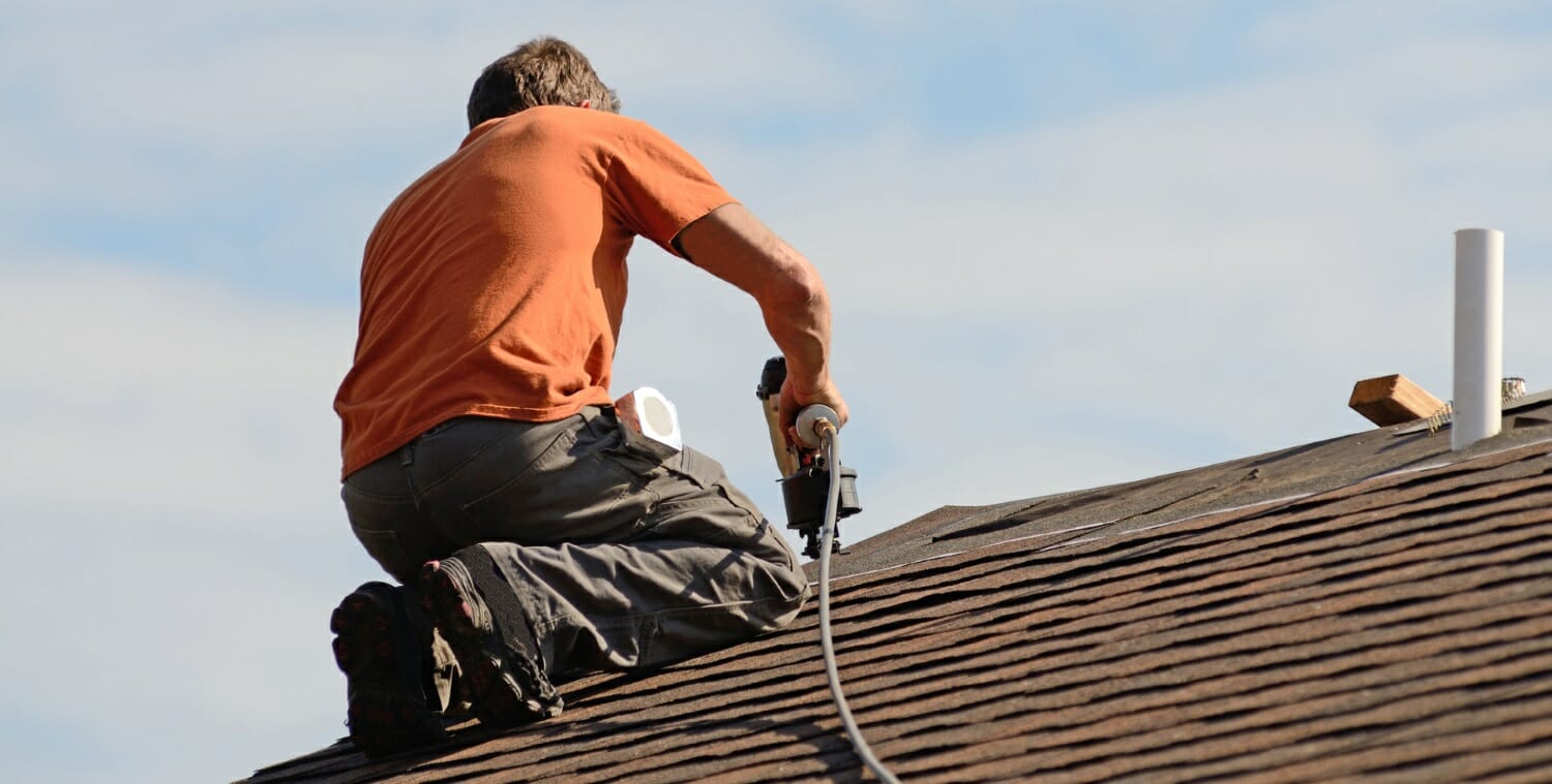 roof-replacement-roofer-replacing-roofing-shingle